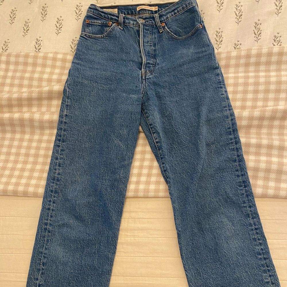 Levi’s Ribcage Straight Ankle Jeans